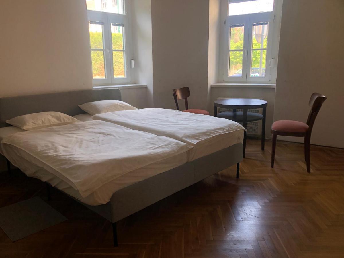Orient Express Istanbul By Zazi Apartment Bratislava Bagian luar foto