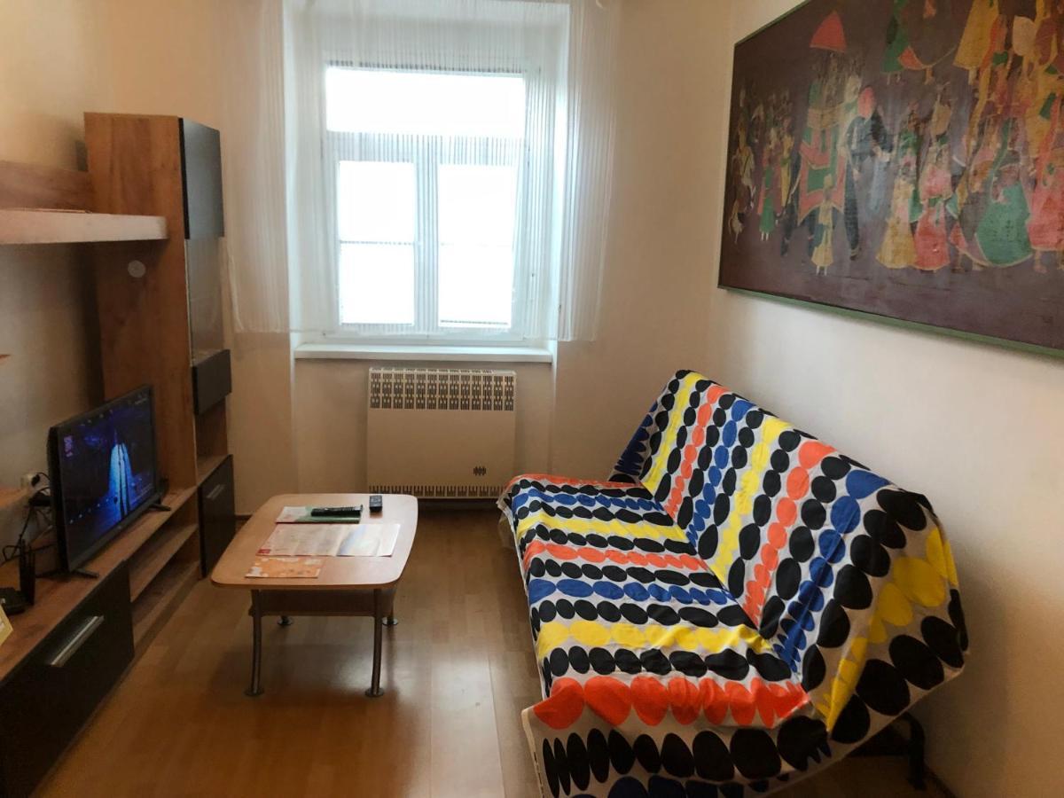 Orient Express Istanbul By Zazi Apartment Bratislava Bagian luar foto