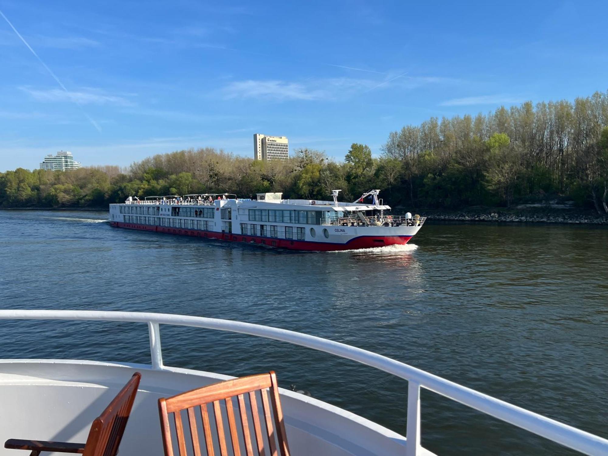 Orient Express Istanbul By Zazi Apartment Bratislava Bagian luar foto